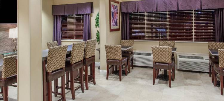 亚特兰大-巴克海特区麦客达套房酒店(Microtel Inn & Suites by Wyndham Atlanta/Buckhead Area)图片