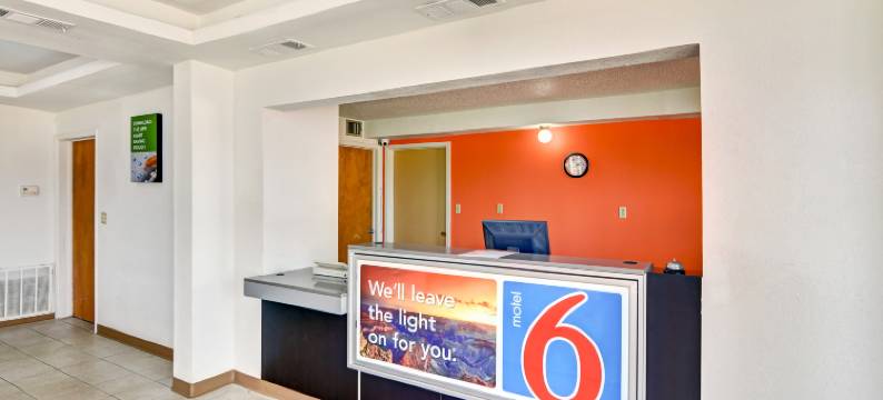 德克萨斯林戴尔 6 号汽车旅馆(Motel 6 Lindale, TX)图片