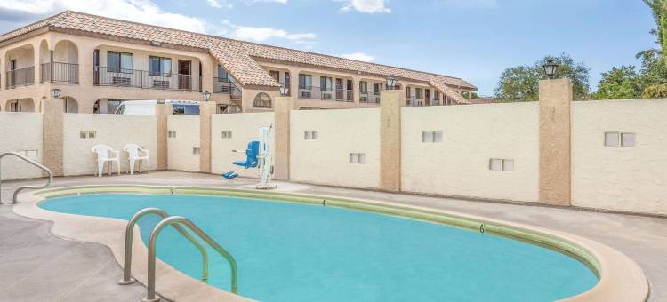 金曼东温德姆戴斯酒店(Days Inn by Wyndham Kingman East)图片