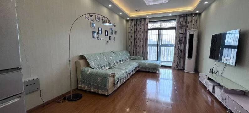 湖景山色民宿(广场四街分店)图片