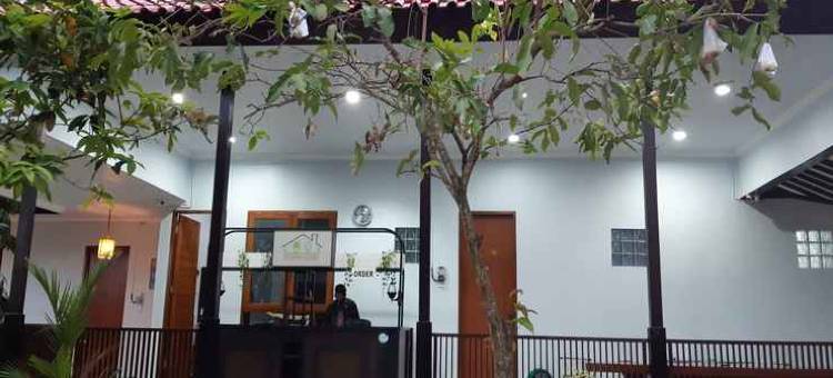 ZIRI的奥辛别墅度假村(Hotel Butik Cafe & Resto Pesona Osing)图片