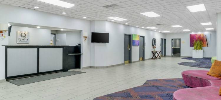 宴会中心品质套房酒店(Quality Inn & Suites Banquet Center)图片