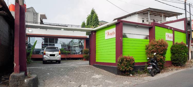 茂物阿玛丽利斯圣都城市景观酒店(Urbanview Hotel Amarilis Sentul Bogor by RedDoorz)图片