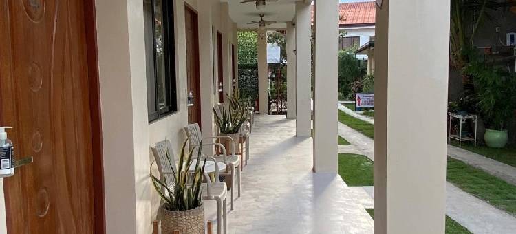 莫阿尔博尔阿曼套房(Harman Suites Moalboal)图片