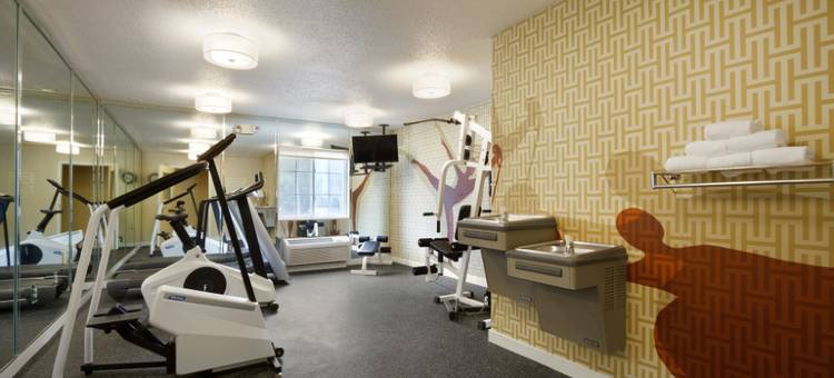 夏洛特 - 行政公园美茵斯坦套房酒店(Suburban Studios Charlotte - Executive Park)图片