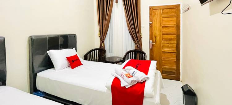 RedDoorz @ Gunari Guest House Merek Karo图片