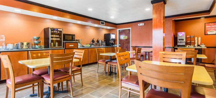 夏洛特平价套房(Studios & Suites 4 Less Charlotte)图片