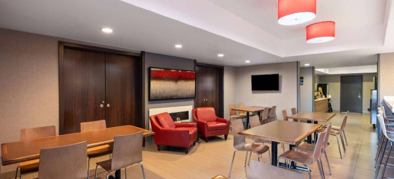 Microtel Inn & Suites by Wyndham Kirkland Lake图片