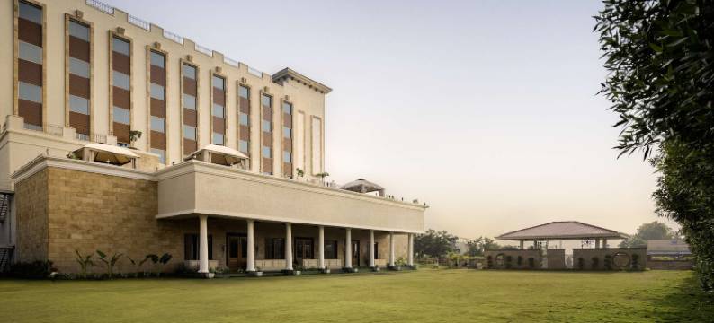 贾斯拉杰宫酒店，雅瓦特马尔，丽笙精选成员(Jasraj Palace Yavatmal Hotel, a Member of Radisson Individuals)图片