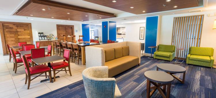 智选假日套房酒店威尔明顿，大学的点击率(Holiday Inn Express & Suites Wilmington-University Ctr)图片