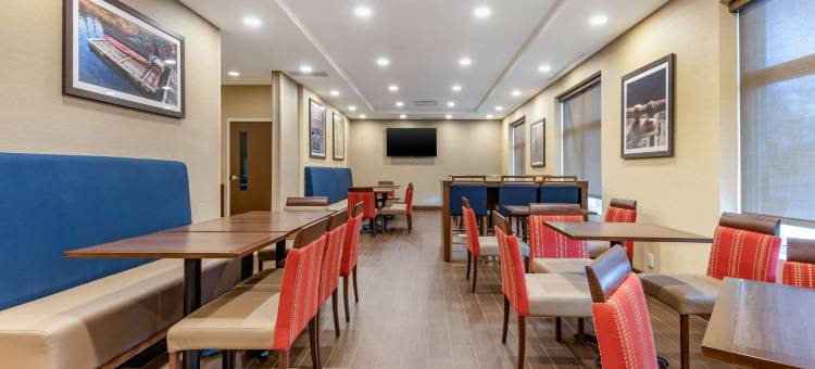 舒适套房酒店(Comfort Inn & Suites)图片