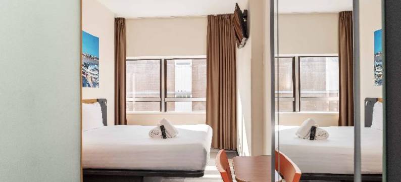 海牙海弗宁恩海滩酒店(easyHotel the Hague Scheveningen Beach)图片