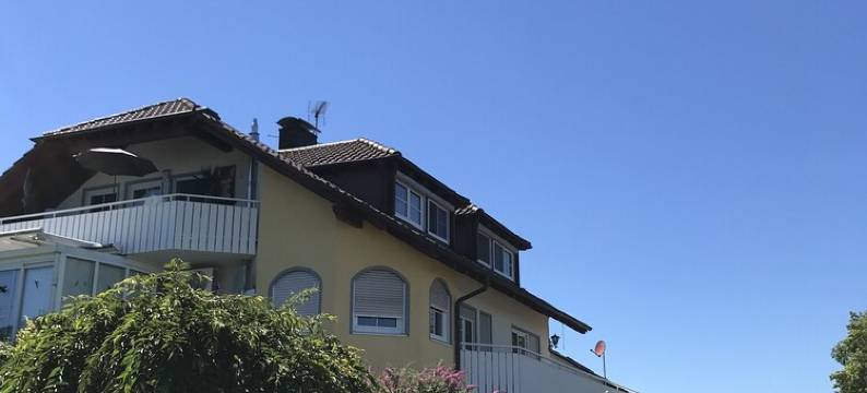 Vacation apartment near the lake图片