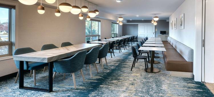 红鹿万豪TownePlace套房酒店(TownePlace Suites Red Deer)图片