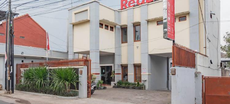 红多兹酒店-近贾蒂南戈尔镇广场(RedDoorz Near Jatinangor Town Square)图片