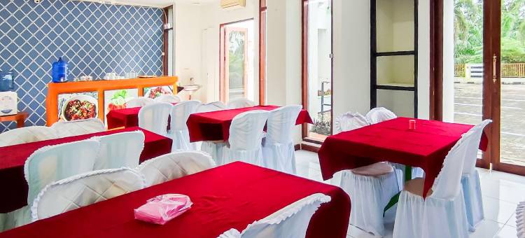 Sijunjung布基克加当红多兹Plus酒店(RedDoorz Plus at Hotel Bukik Gadang Sijunjung)图片