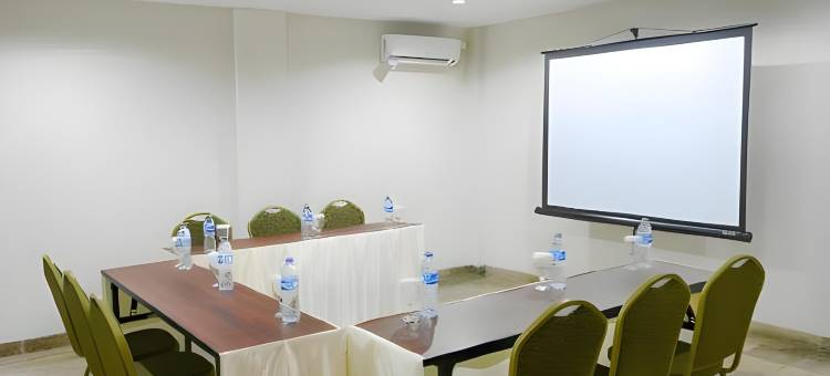 红门PLUS酒店-TB斯马图庞(RedDoorz Plus @ TB Simatupang)图片