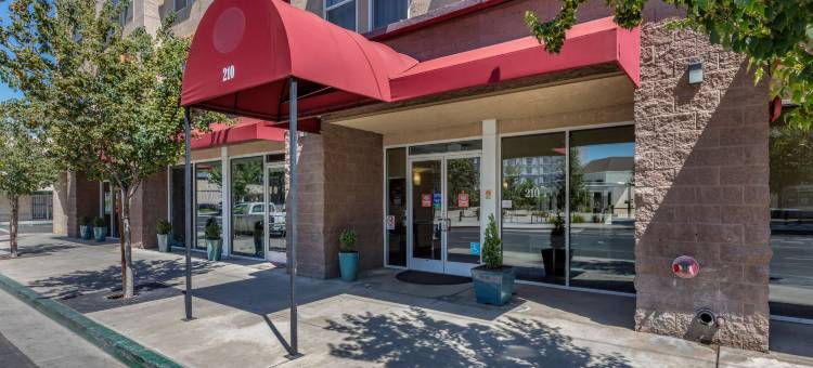 维塞利亚会议中心舒适套房酒店(Comfort Suites Visalia - Convention Center)图片