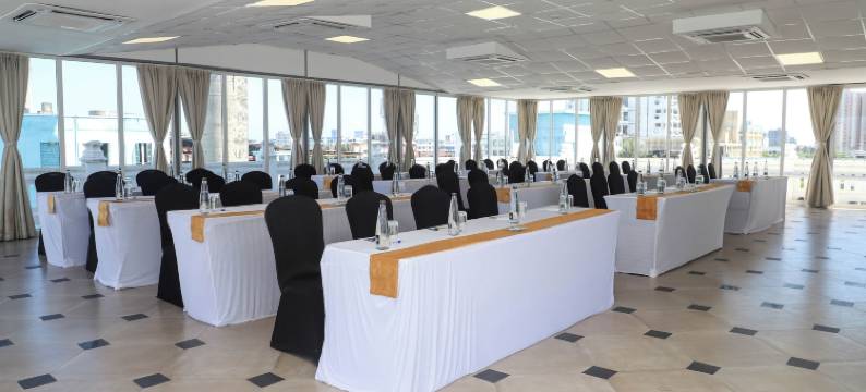 森特林城堡皇家酒店(Sentrim Castle Royal Hotel)图片