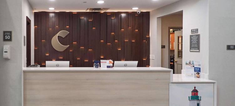 汉普顿体育场附近舒适套房酒店(Comfort Inn & Suites Hampton Near Coliseum)图片