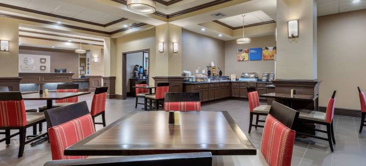 小石城北部麦凯恩购物中心舒适套房酒店(Comfort Inn & Suites North Little Rock McCain Mall)图片