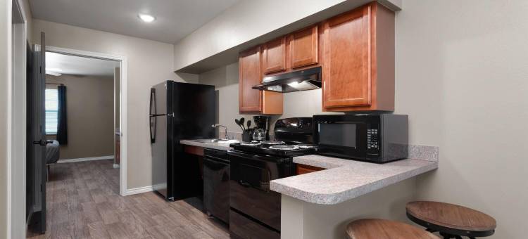 安德鲁斯鹰巢套房酒店 - 温德姆旅屋酒店(Eagle's Den Suites Andrews a Travelodge by Wyndham)图片