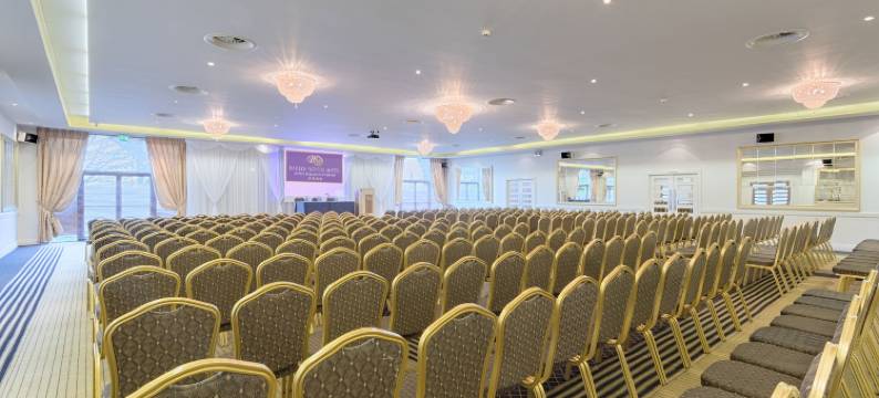 拉辛伍兹酒店(Raheen Woods Hotel)图片