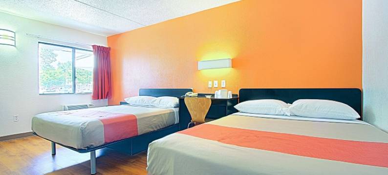 东布朗士维克6汽车酒店(Motel 6 East Brunswick, NJ)图片