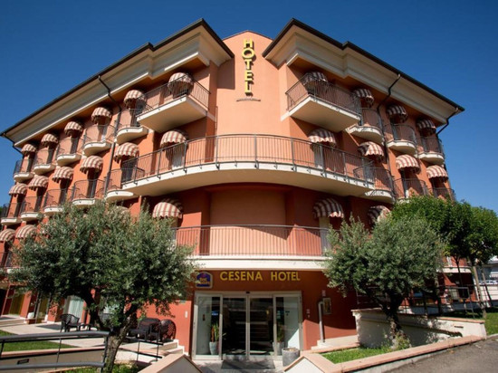 切塞纳贝斯特韦斯特酒店