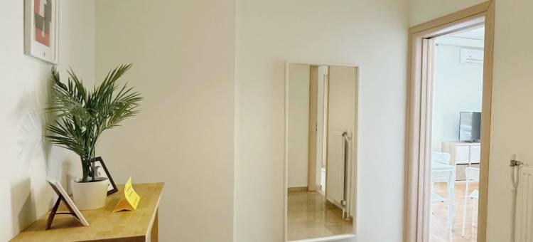 John House图片