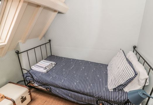 Sailing by Hotel Overview