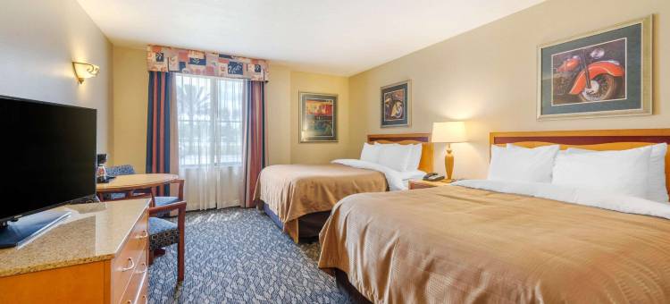 奥蒙德海滩代托纳目的地凯隆酒店(Clarion Inn Ormond Beach at Destination Daytona)图片