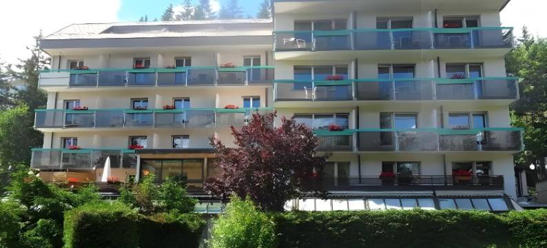 本杰尔尼翰勒格林套房酒店(LeGreen Suite Penjernihan)图片