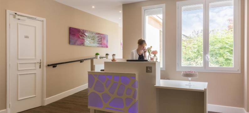 阿夫尔河畔韦尔讷伊卡尔努特斯布雷佐莱驿站原生酒店(The Originals City, le Relais des Carnutes Brezolles Verneuil Sur Avre)图片