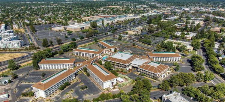 萨克拉门托希尔顿逸林酒店(DoubleTree by Hilton Sacramento)图片