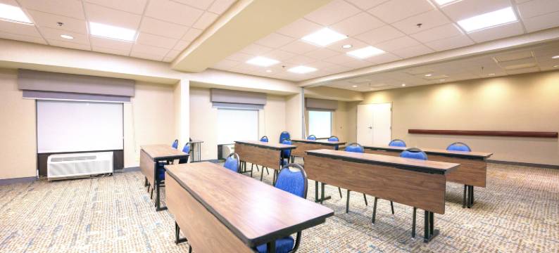 欢朋海斯北I-70公路酒店(Hampton Inn Hays-North of I-70)图片