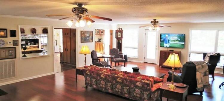 Norman and Flo's Lake House on Clarks Hill Lake图片