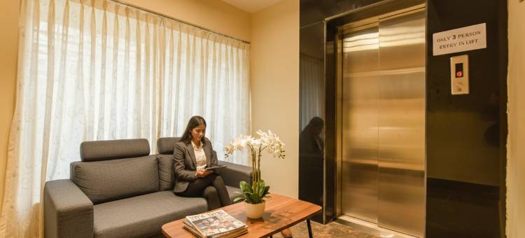 Fabhotel 米德尔顿愿望(FabHotel Middleton Desire - Nr Niladri Vihar Square)图片