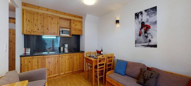 Snug apartment with balcony图片