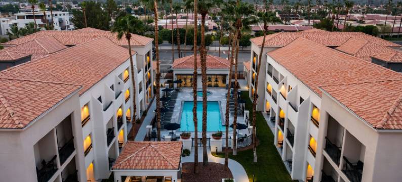 棕榈泉万怡酒店(Courtyard Palm Springs)图片