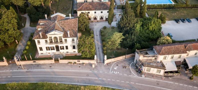 弗兰切斯基别墅酒店(Villa Franceschi Hotel & Resort)图片