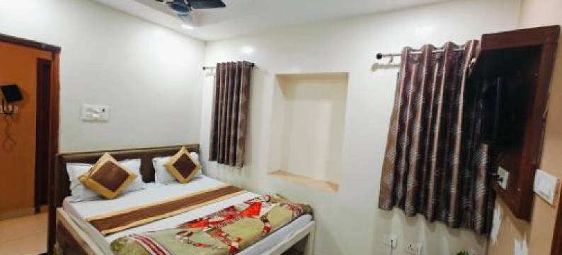 C N Comforts Hotel & Dormitory图片