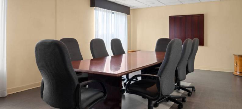 佛罗伦萨拉昆塔温德姆套房酒店(La Quinta Inn & Suites by Wyndham Florence)图片