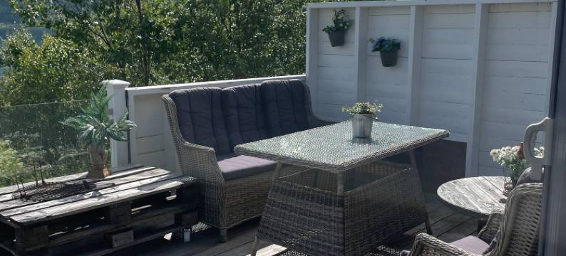 Cottage for rent by the sea图片