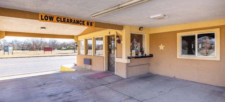 Capital O 克莱本 TX 的 Western Inn(Western Inn by Capital O Cleburne TX)图片