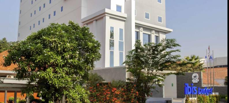 宜必思快捷苏腊巴亚蒂博尼哥罗酒店(Ibis Budget Surabaya Diponegoro)图片