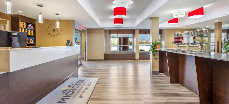 蒂明斯麦客达套房酒店(Microtel Inn & Suites by Wyndham Timmins)图片
