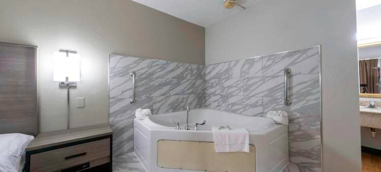 夏洛茨维尔红顶酒店(Red Roof Inn Charlottesville)图片