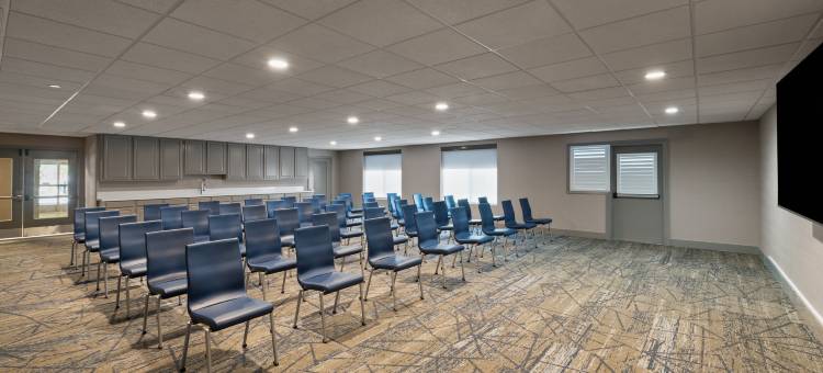 智选假日套房酒店帕索罗布尔斯的(Holiday Inn Express & Suites PASO ROBLES by IHG)图片