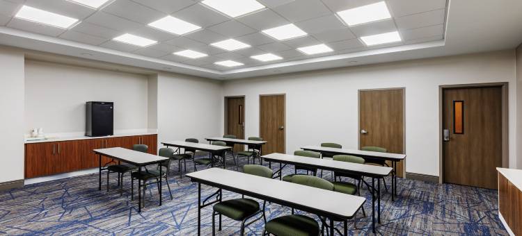 智选假日套房酒店伯锡尔城(Holiday Inn Express & Suites BOSSIER CITY by IHG)图片